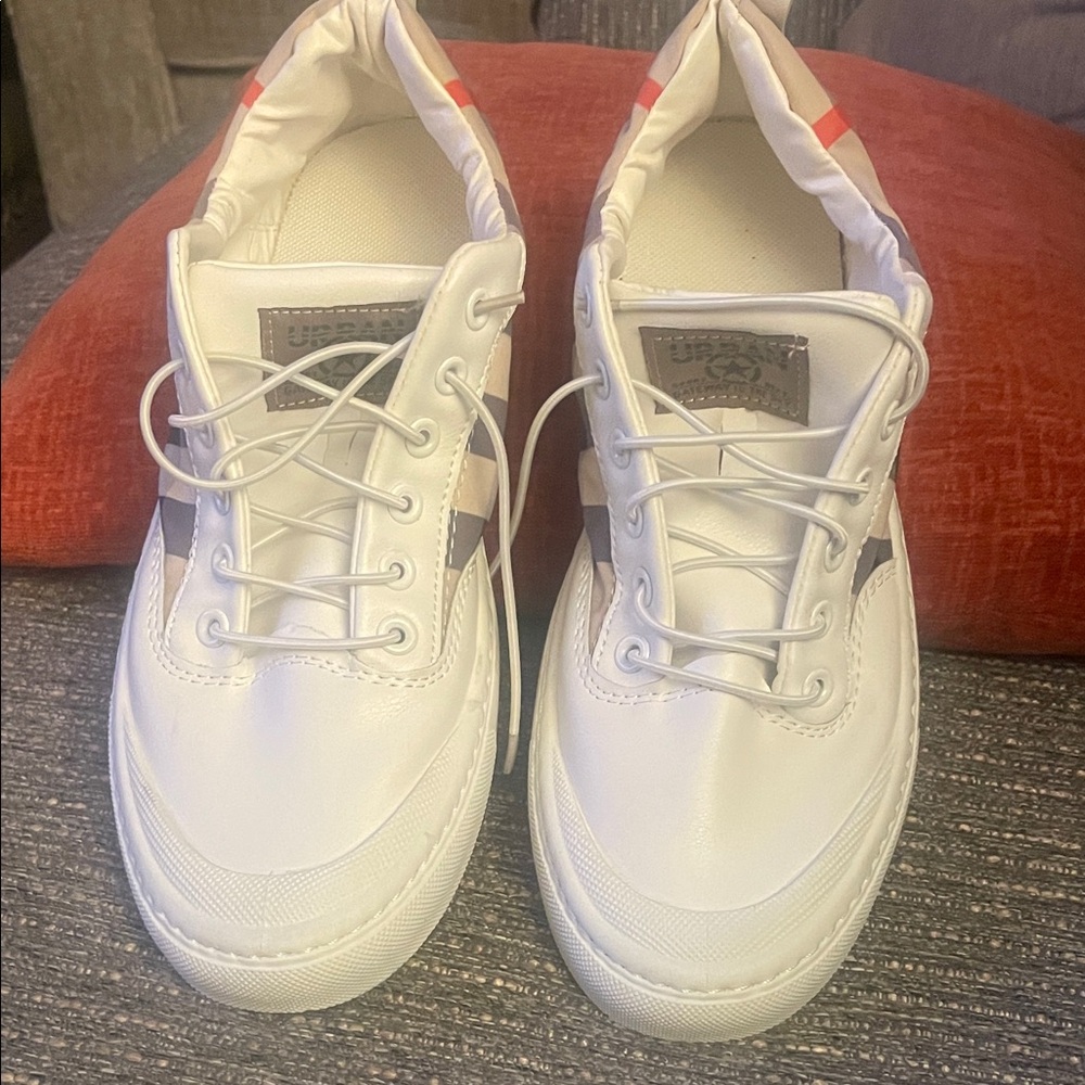 White Low-Top Sneakers with Beige Plaid Side Panels